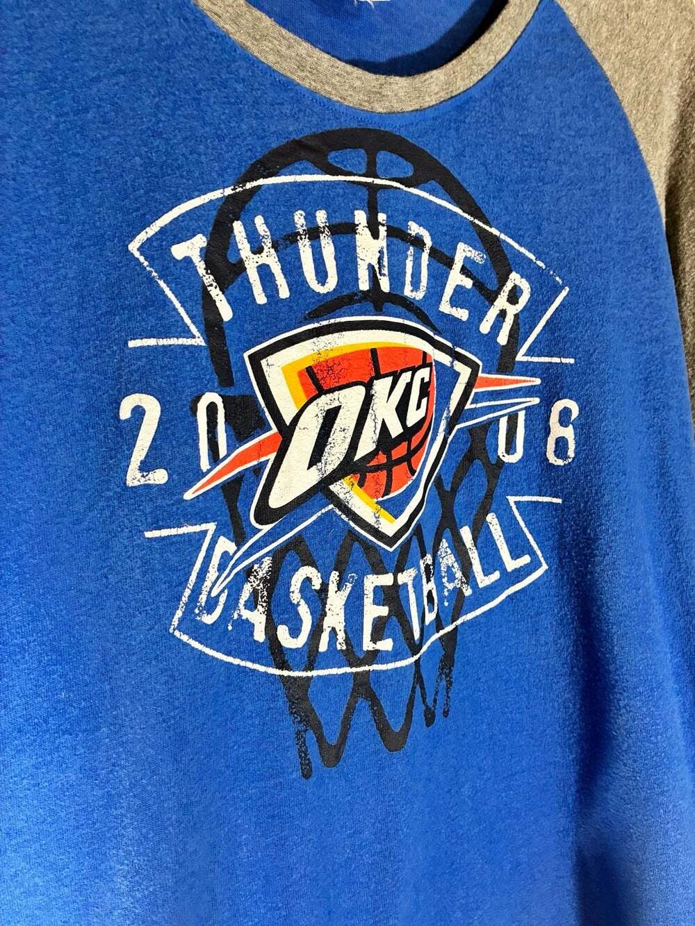NBA Oklahoma City Thunder Long Sleeve Pullover Womenās Size XL, Blue Gray